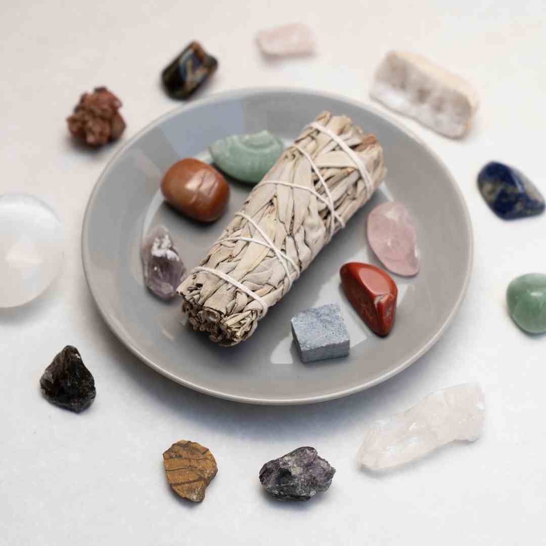 Ensemble de 54 pièces de collection Rock and Mineral, kit éducatif de pierres précieuses et pierres avec guide pour les plus de 6 ans Ensemble de 54 pièces de collection Rock and Mineral, kit éducatif de pierres précieuses et pierres avec guide pour les plus de 6 ans